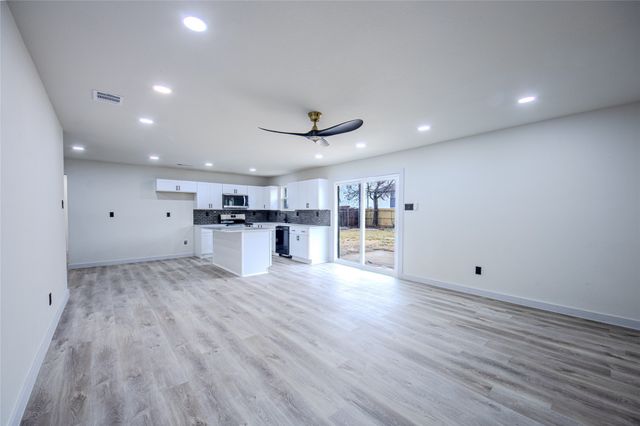 1101 Fouts Drive, Irving, TX 75061