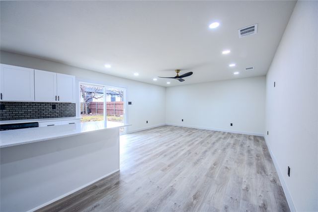 1101 Fouts Drive, Irving, TX 75061