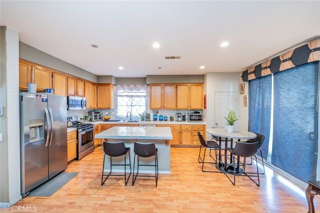 855 Browning Court, San Jacinto, CA 92583