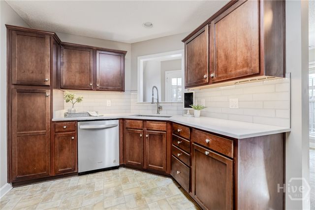 104 Sandstone Drive, Bloomingdale, GA 31302