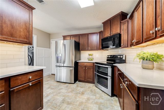 104 Sandstone Drive, Bloomingdale, GA 31302