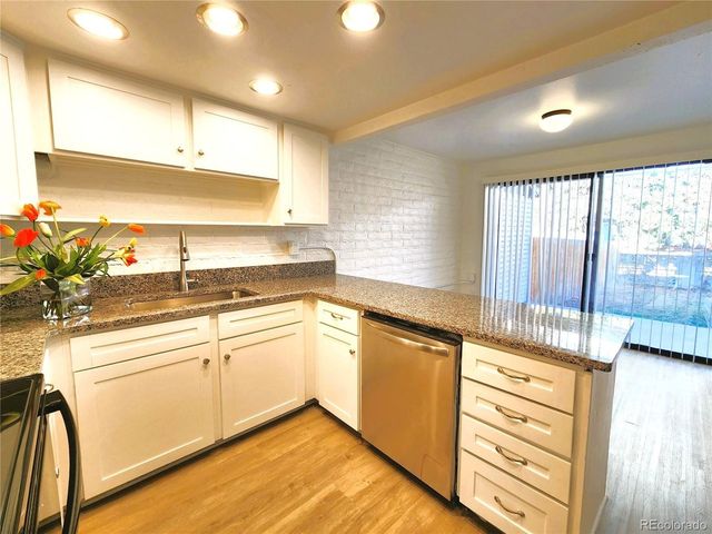 4650 S Akron St, Greenwood Village, CO 80111