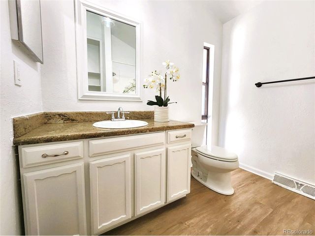 4650 S Akron St, Greenwood Village, CO 80111