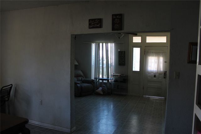 304 E Criddle Street, Waxahachie, TX 75165