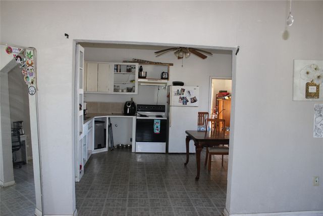 304 E Criddle Street, Waxahachie, TX 75165