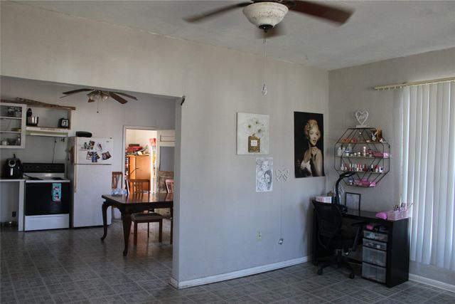 304 E Criddle Street, Waxahachie, TX 75165