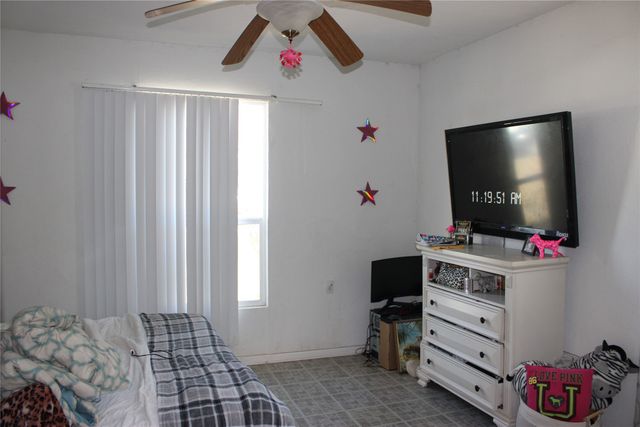 304 E Criddle Street, Waxahachie, TX 75165