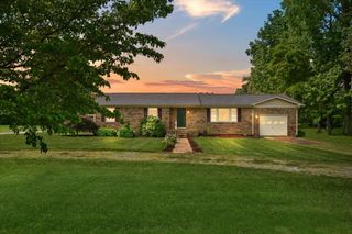 47 Johnson Rd, Fayetteville, TN 37334