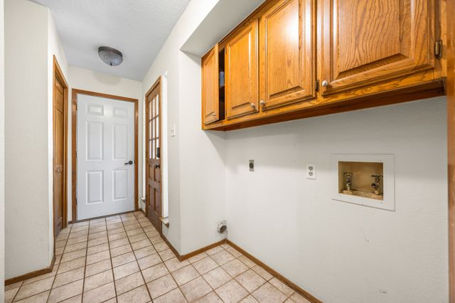 612 Doaks Drive, Runaway Bay, TX 76426