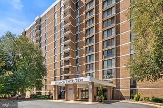 2300 PIMMIT DR #807, Falls Church, VA 22043