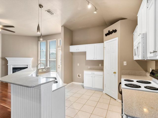 2720 Hilcroft Avenue, Denton, TX 76210