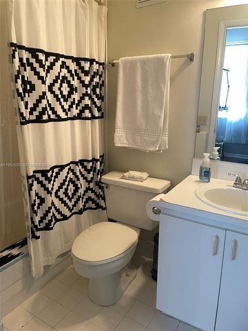 1090 NW 123rd Ct 816, Miami, FL 33182