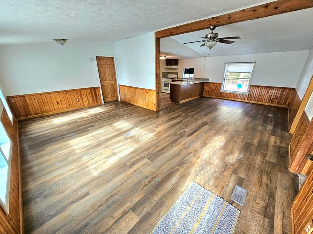 13122 Riverside Drive, Constantine Twp, MI 49042