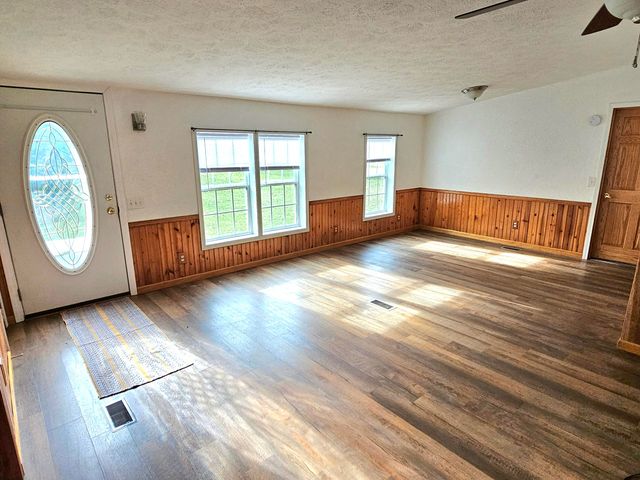 13122 Riverside Drive, Constantine Twp, MI 49042