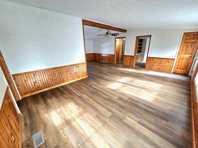 13122 Riverside Drive, Constantine Twp, MI 49042