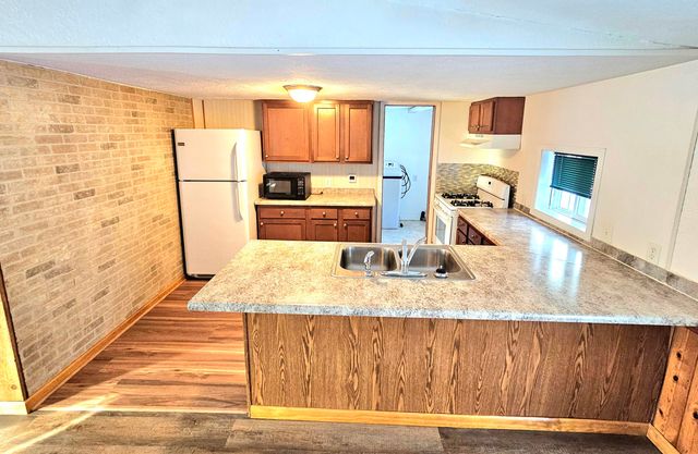 13122 Riverside Drive, Constantine Twp, MI 49042