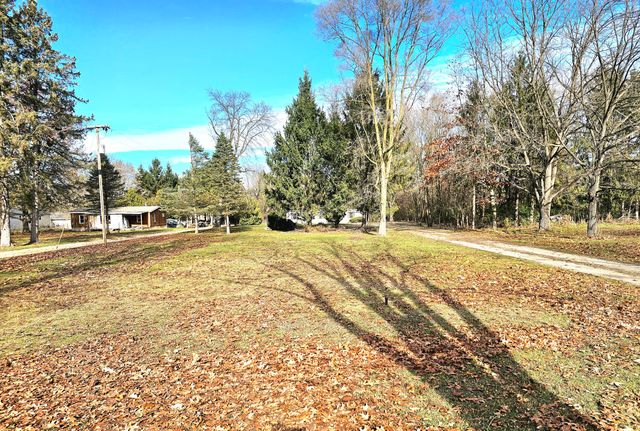 13122 Riverside Drive, Constantine Twp, MI 49042