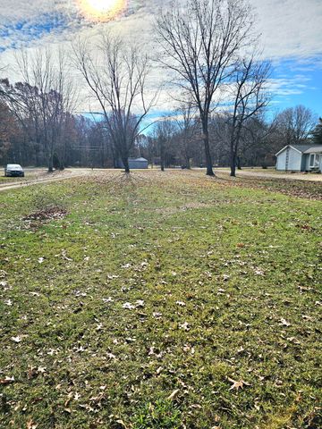 13122 Riverside Drive, Constantine Twp, MI 49042