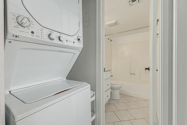 10828 N Biltmore Drive Apt 227, Phoenix, AZ 85029