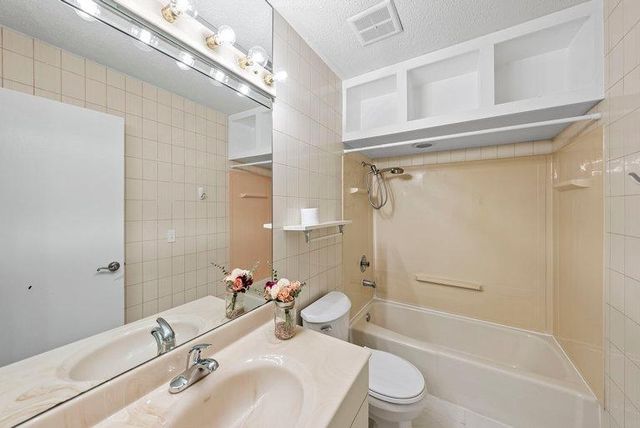 8775 Basswood Road, Eden Prairie, MN 55344