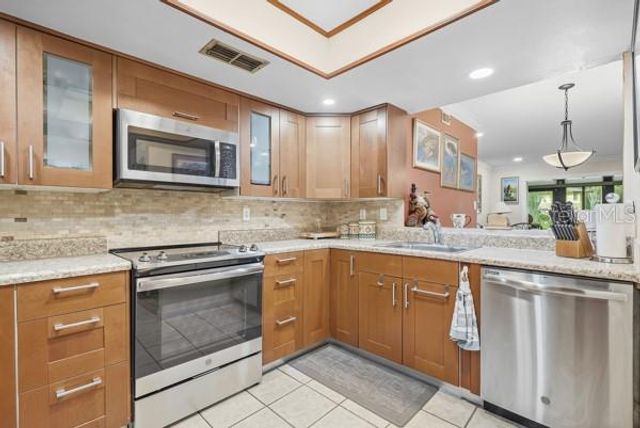 2669 SABAL SPRINGS CIRCLE 102, Clearwater, FL 33761