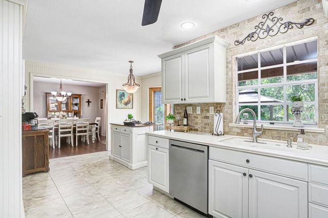 36805 WATERFALL DRIVE, Dade City, FL 33525