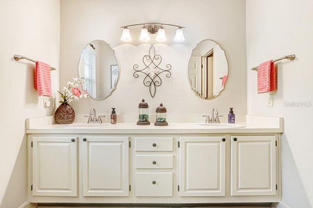 36805 WATERFALL DRIVE, Dade City, FL 33525