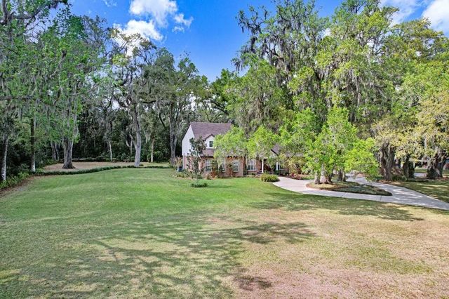 36805 WATERFALL DRIVE, Dade City, FL 33525