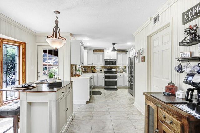 36805 WATERFALL DRIVE, Dade City, FL 33525