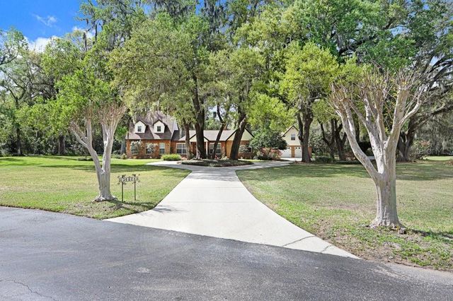 36805 WATERFALL DRIVE, Dade City, FL 33525