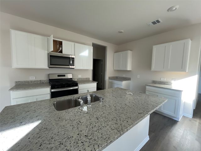 545 Epiphany Lane, Lavon, TX 75166