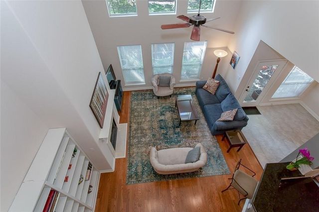 5735 Richmond Avenue B, Dallas, TX 75206