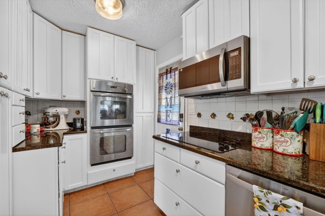 1773 NE 24th, Jensen Beach, FL 34957