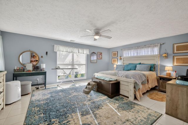 1773 NE 24th, Jensen Beach, FL 34957