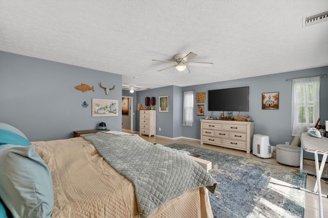 1773 NE 24th, Jensen Beach, FL 34957