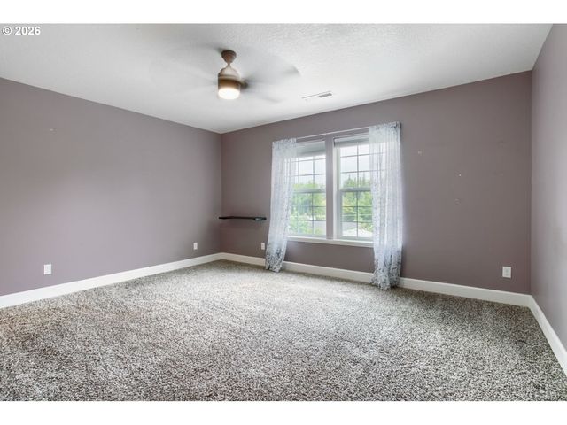 909 HIGHLAND St, Ridgefield, WA 98642