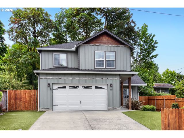909 HIGHLAND St, Ridgefield, WA 98642