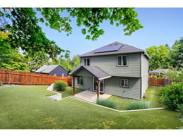 909 HIGHLAND St, Ridgefield, WA 98642