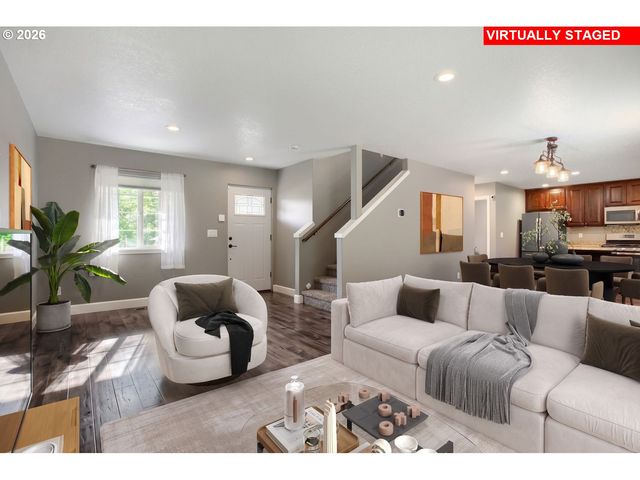 909 HIGHLAND St, Ridgefield, WA 98642