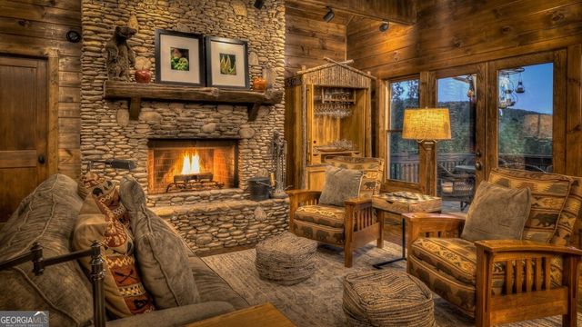 239 Ridge Top Drive, Ellijay, GA 30536