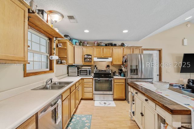 10692 Grays Hwy, Ridgeland, SC 29936