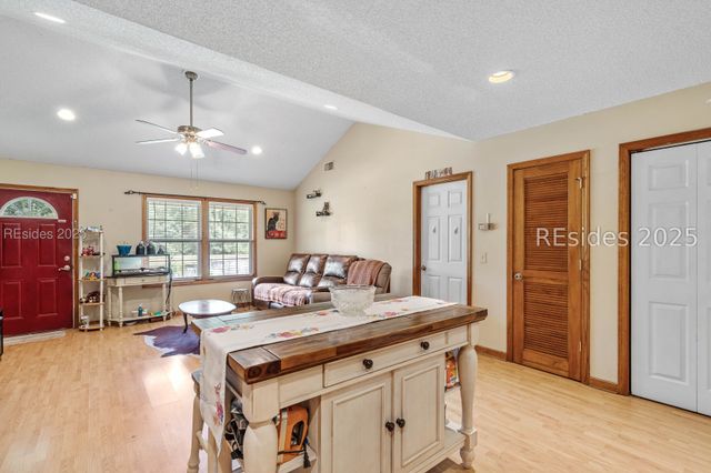 10692 Grays Hwy, Ridgeland, SC 29936