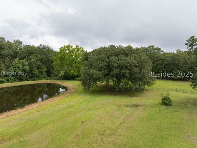 10692 Grays Hwy, Ridgeland, SC 29936