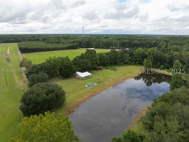 10692 Grays Hwy, Ridgeland, SC 29936