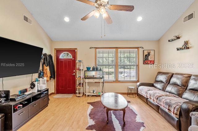 10692 Grays Hwy, Ridgeland, SC 29936