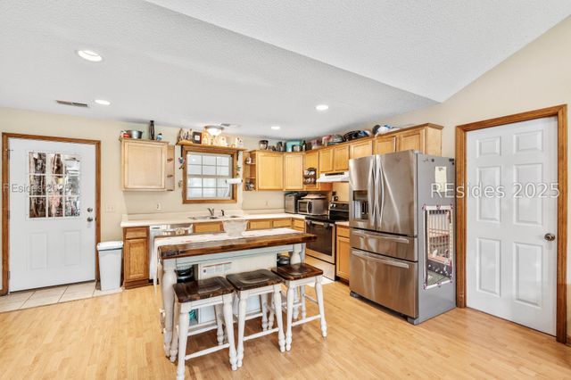 10692 Grays Hwy, Ridgeland, SC 29936