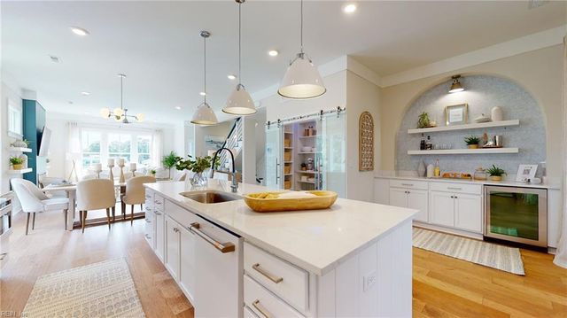 908 Jennings Ln, Chesapeake, VA 23322