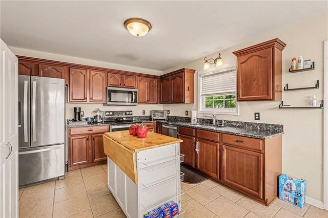 174 Ridge Brooke Lane, Douglasville, GA 30134