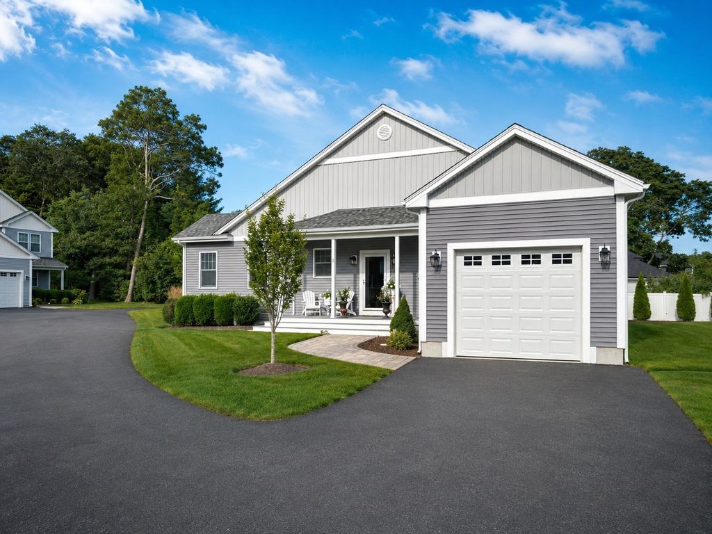 5 Jetty Ct, Wareham, MA 02532