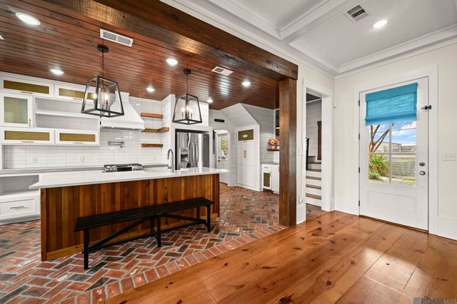 17950 Old Jefferson, Prairieville, LA 70769